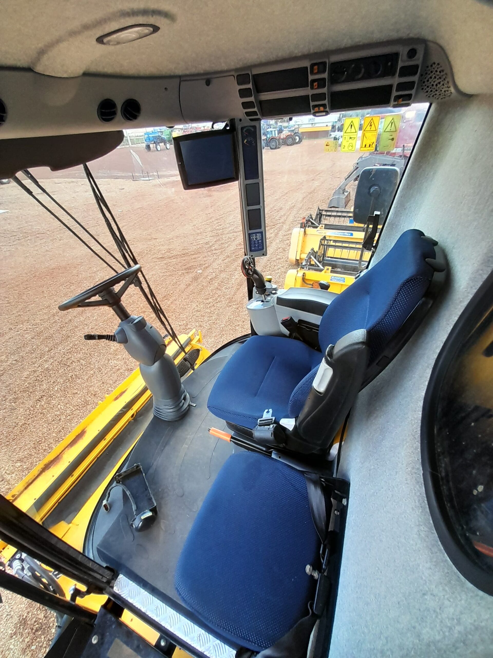 TX590 CABINE
