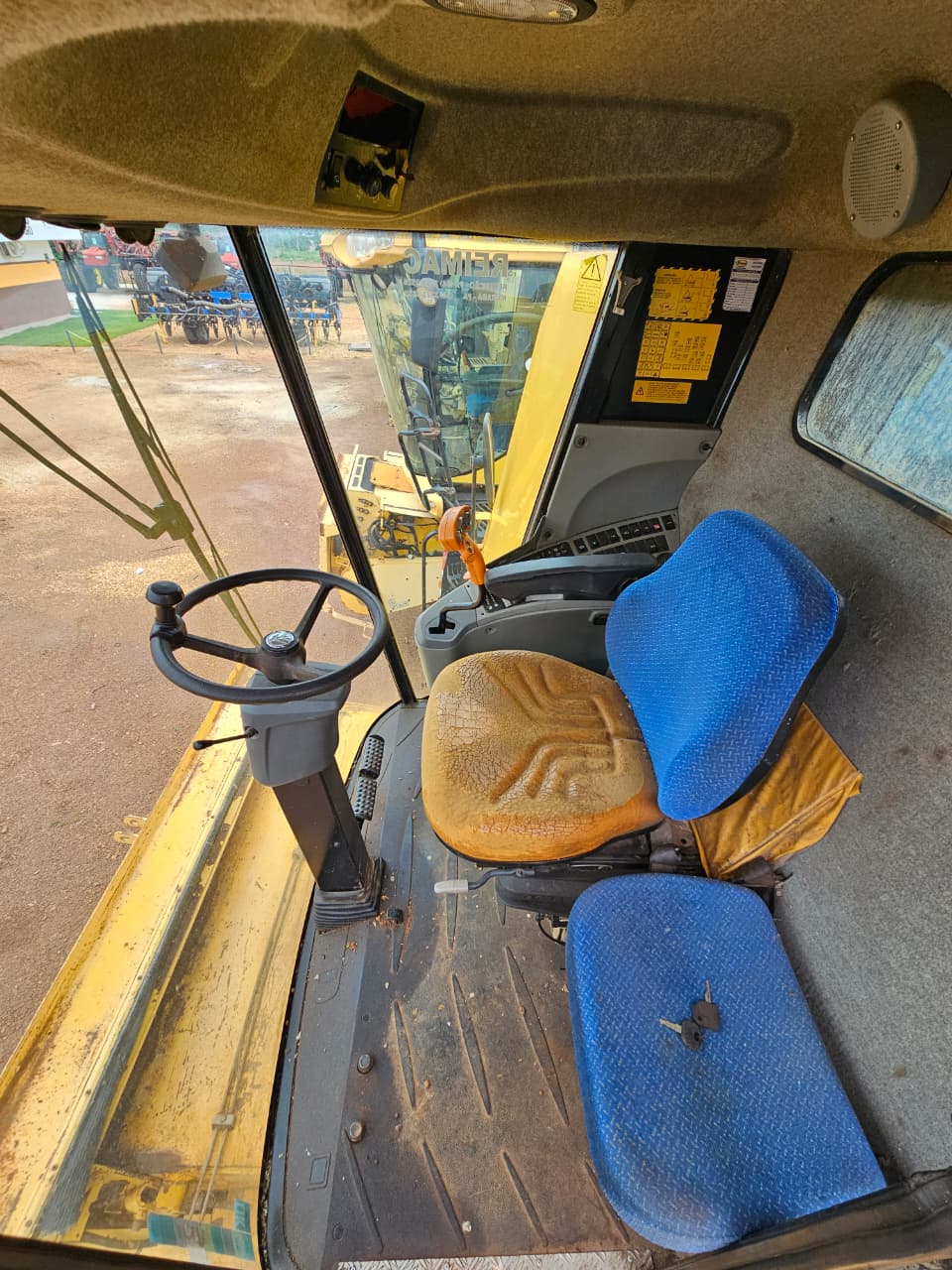 TC 5090 CABINE